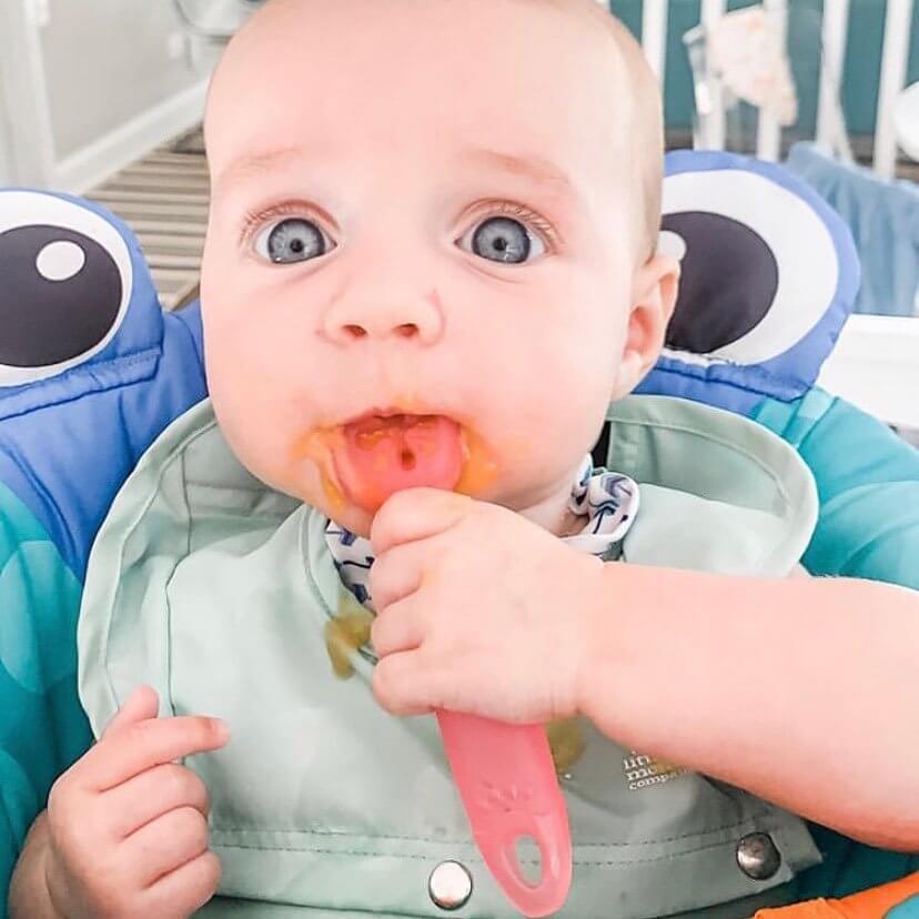 4 Types of Baby Bibs and Their Usability 